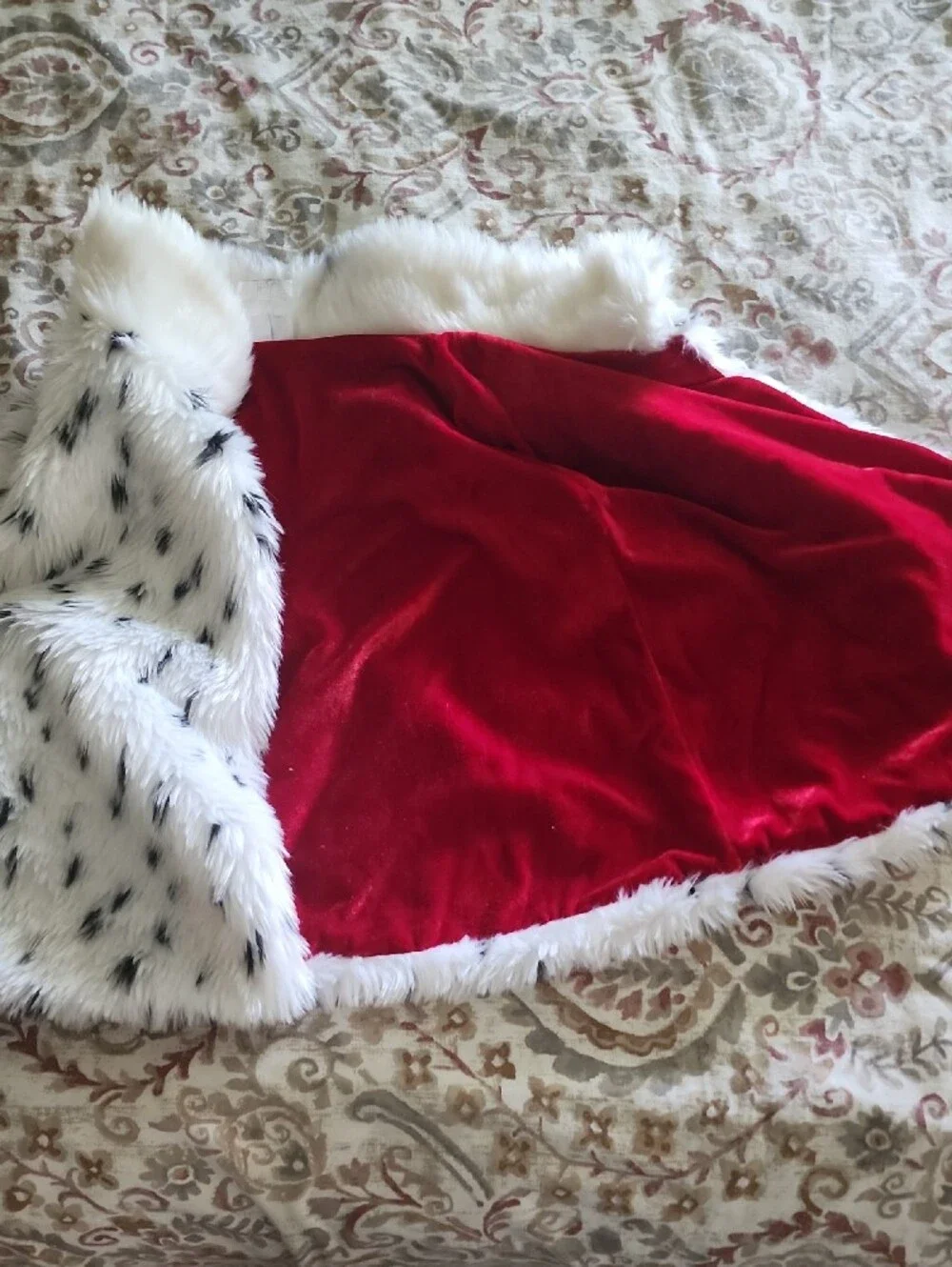 Disney White Faux Fur Kids Cape with Black Spots and Red Lining